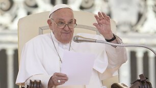 Vatikano Popiežius yra pasaulio dvasinis vadovas. / Andrew Medichini / AP