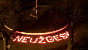 Jakų bendruomenė paminėjo Pasaulinę dieną žuvusiems eismo įvykiuose atminti &bdquo;Neužgesk&ldquo;
