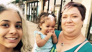 Brianna Worthy su dukra MilliAnna ir mama Jennifer