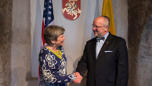 Juozas Olekas ir JAV valstybės sekretoriaus pavaduotoja Rose Gottemoeller