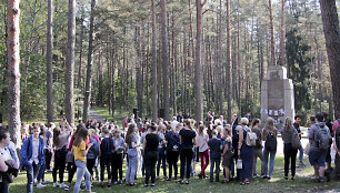 Panerių memoriale paminėtos Vilniaus geto likvidavimo 75-osios metinės