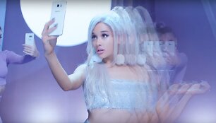 Ariana Grande vaizdo klipe &bdquo;Focus&ldquo;