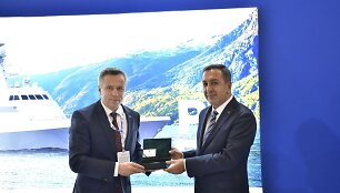 V.Seme&scaron;ka susitikime Turkijoje tarėsi dėl galimo &scaron;alių bendradarbiavimo gynybos pramonėje