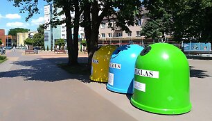 Atliekų konteineriai Tauragės centrinėje aik&scaron;tėje