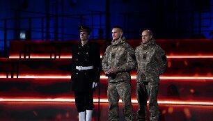 &bdquo;Lietuvos karžygio&ldquo; apdovanojimas &ndash; skęstančią merginą i&scaron;gelbėjusiam kariui