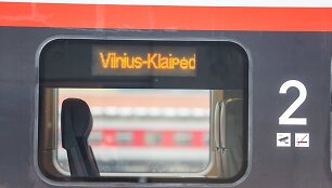AB &bdquo;Lietuvos geležinkeliai&ldquo; pristatė naują modernų traukinį