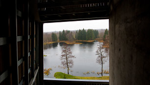 Kirkilų apžvalgos bokštas ir vaizdas nuo jo