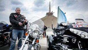 Rusų baikeriai nacionalistai nebuvo įleisti į Lenkiją