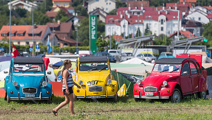 „Citroen 2CV“  automobiliai