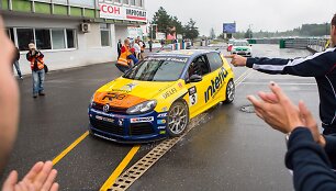 &bdquo;Volkswagen Castrol Cup&ldquo; lenktynės Brno trasoje Čekijoje