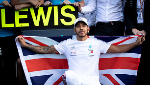 Lewisas Hamiltonas Meksikos GP užsitikrino jau penktą F1 čempiono titulą