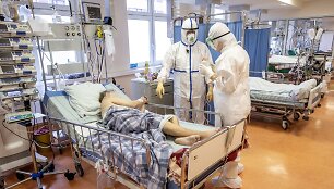 VUL Santaros klinikos. Kova su koronavirusu