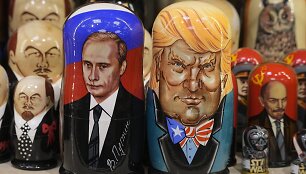 Matrio&scaron;kos su Vladimiro Putino ir Donaldo Trumpo atvaizdais