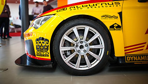 Ramūnas Čapkauskas pristatė „DHL Racing“ komandos „Seat Leon TCR“