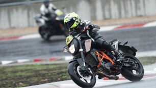 &bdquo;California Superbike School&ldquo; mokymai &bdquo;Bikernieki&ldquo; trasoje