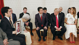 Donaldas Trumpas susitiko su &Scaron;iaurės Korėjos pagrobtų japonų &scaron;eimomis