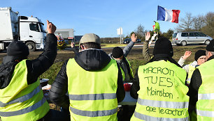 „Geltonosios liemenės“ suks į politiką?