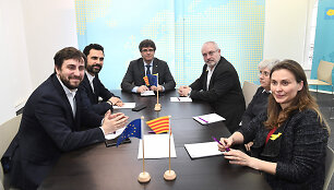 Carleso Puigdemont'o, Rogerio Torrento ir keturių paleistos vyriausybės narių susitikimas