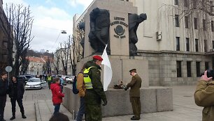 Incidentas Kaune, prie paminklo Vtautui Didžiajam