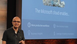 Satya Nadella pristato &bdquo;Microsoft&ldquo; debesies galimybes