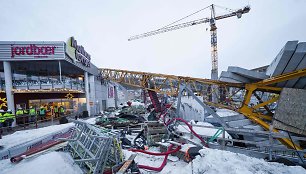 Nukritus statybiniam kranui, sužeistas mažiausiai vienas žmogus