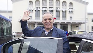 Garis Kasparovas: „Kažin ar 2018 m. pasaulio futbolo čempionatas vyks Rusijoje – V.Putino režimas tiek neištemps“