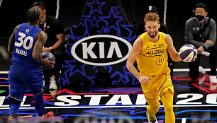 Trigubus dublius surinkęs Julius Randle'as ir Domantas Sabonis tapo vienais i&scaron; naujojo NBA rekordo autorių