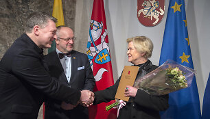 Ra&scaron;ytojai Kristinai Gudonytei  įteikta Patriotų premija už knygą &bdquo;Jie grįžta per pilnatį&ldquo;