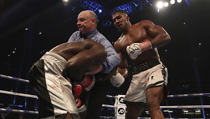 Anthony Joshua ir Carlosas Takamas