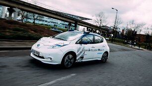 &bdquo;Nissan LEAF&ldquo; autonominis automobilis