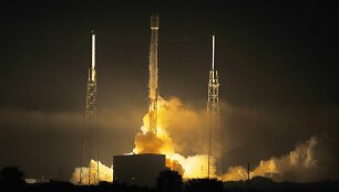 &bdquo;SpaceX&ldquo; raketos pakilimas