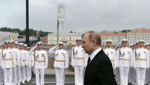 V.Putinas priėmė paradą