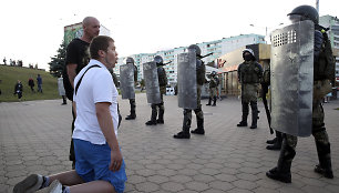 Trečią dieną vykstantys protestai Baltarusijoje