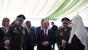 Iš kairės: Timuras Ivanovas, Vladimiras Putinas, Sergejus Šoigu