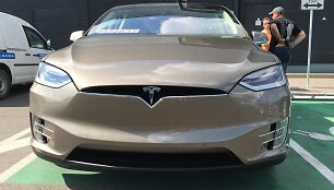 &bdquo;Tesla Model X&ldquo; Vilniuje