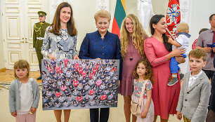 Konferencijos &bdquo;Sveika ir laiminga mama&ldquo; organizatorės au Prezidente