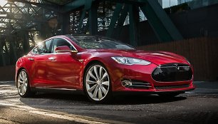 „Tesla Model S“