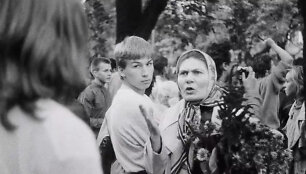 Kadras i&scaron; filmo &bdquo;Mr. Landsbergis. Sugriauti blogio imperiją&ldquo;