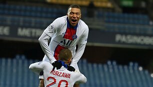 Kylianas Mbappe ir Layvinas Kurzawa