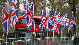 Klampus &bdquo;Brexit&ldquo; procesas tęsiasi