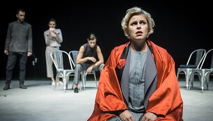 Aldona Vilutytė, spektaklis &bdquo;Bestuburiada&ldquo;