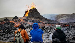 Islandijoje i&scaron;siveržė ugnikalnis