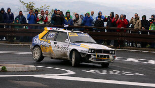 Tony Cairoli ir Matteo Romano su &bdquo;Lancia Delta HF Integrale&ldquo; (1992 m.), &bdquo;Myth&ldquo; klasės nugalėtojai