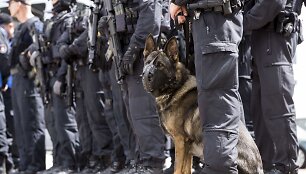 G-20 susitikimui Hamburge ruo&scaron;iasi visos Vokietijos policija