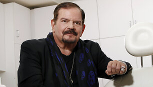  Arnoldas Kleinas 