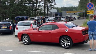 Automobilių eilės prie &bdquo;Regitros&ldquo;