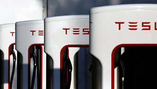 „Tesla“ greitojo įkrovimo stotelės „Supercharger“