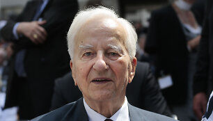  Richardas von Weizsaeckeris