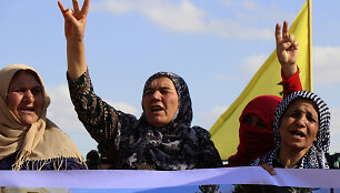 Kurdės protestuotoja prie&scaron; karinę Turkijos operaciją