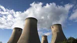 Anglies dioksido emisijos virš anglimi kūrenamos elektrinės Anglijoje